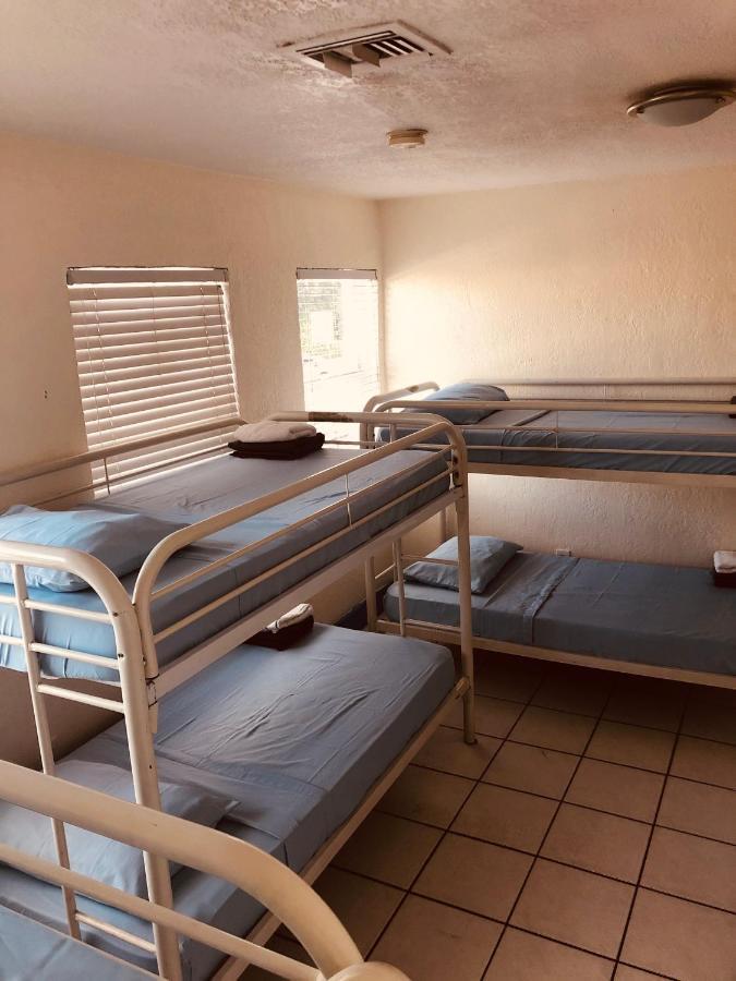Hostal Miami